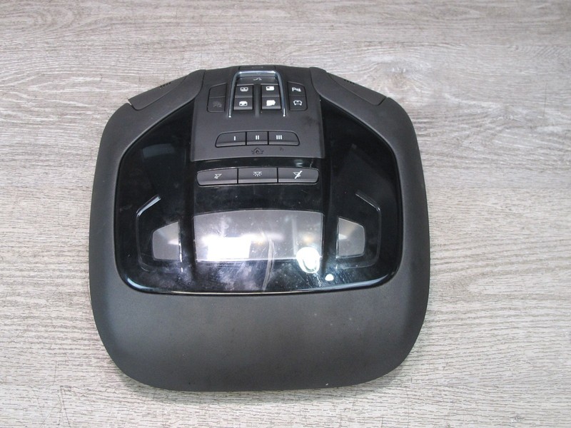2017-2020 MASERATI LEVANTE M161 OVERHEAD CONSOLE DOME READING LIGHT HOMELINK