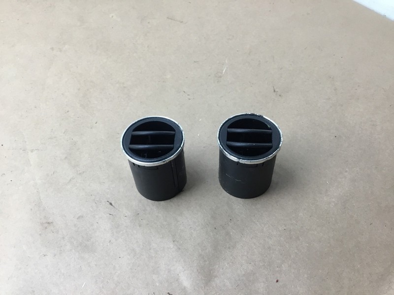 Maserati Coupe GT 2003 AC A/C Dashboard Dash Air Vent Set Pair 2 PCS 02-06 ;:Y