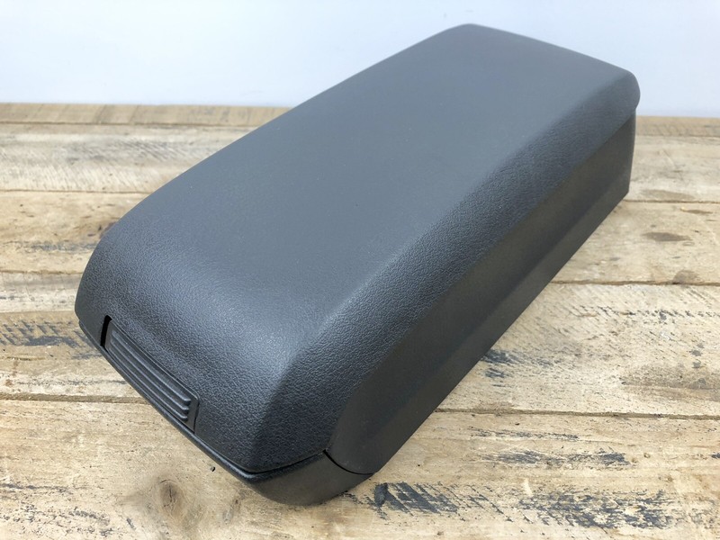 2009-2010 Jeep Patriot Center Console Sliding Arm Rest Lid Black OEM