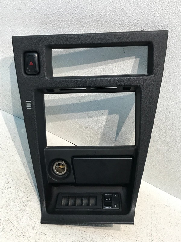89-94 NISSAN MAXIMA RADIO TRIM PANEL BLACK Dash Bezel 68260-85E00