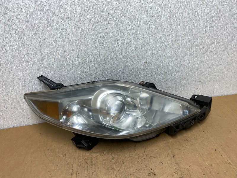 2006 2007 Mazda 5 Right Passenger RH Side Halogen Headlight OEM AD0690 DW