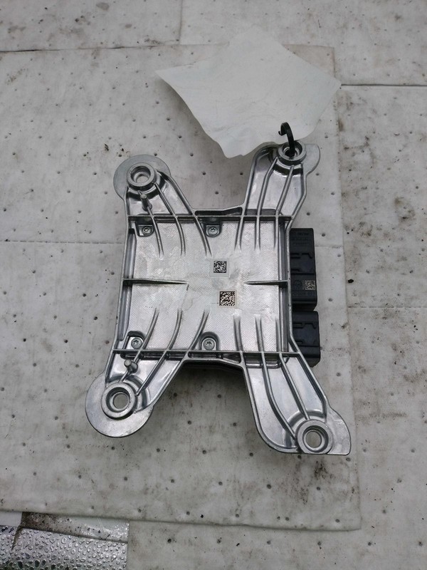 Used Air Bag Module fits: 2020 Volvo S60 Air Bag under center console Grade A