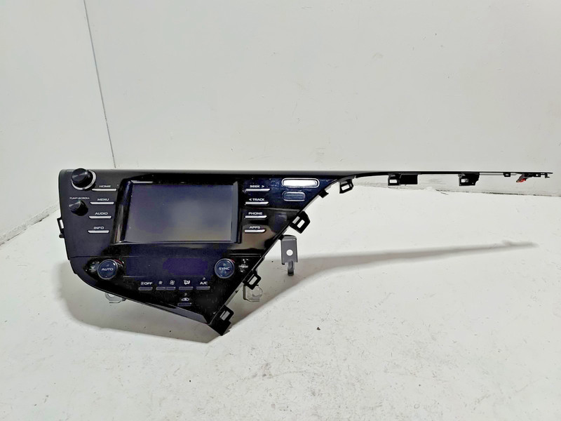 TOYOTA CAMRY 2018-2019 NAVIGATION DISPLAY SCREEN RADIO & AC HVAC PANEL OEM