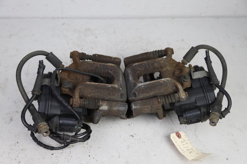 11-18 BMW X3 X4 F25 F26 FRONT LEFT & RIGHT DISC BRAKE CALIPER W ACTUATOR & LINES
