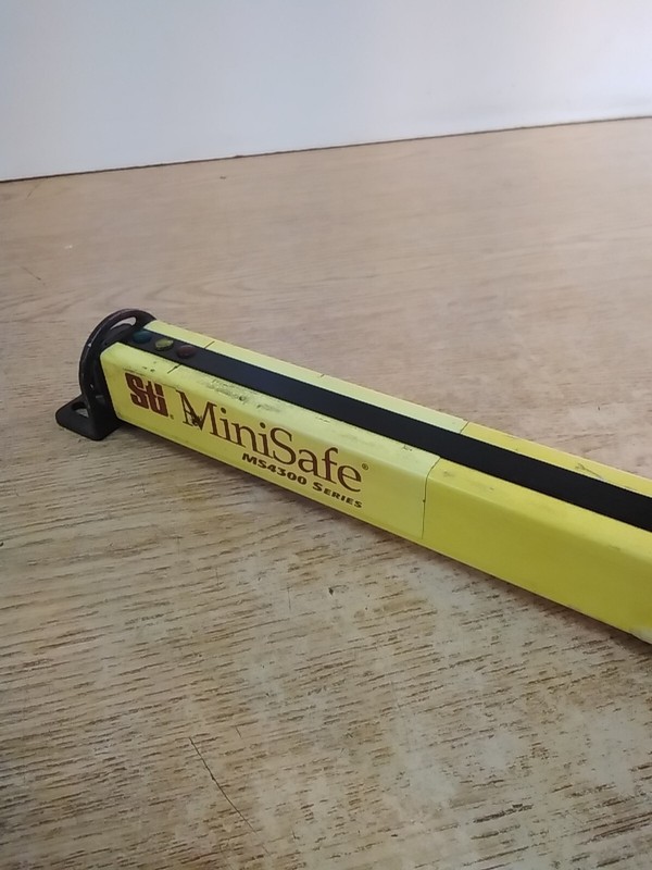 STI 42687-0360 MiniSafe MS4300 Series Safety Light Curtain 36"