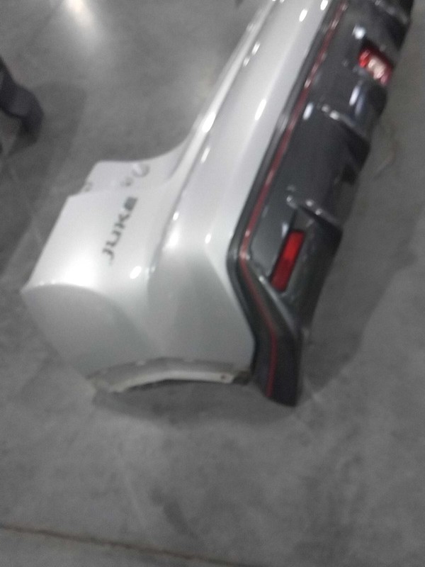 2015 Nissan JUKE Silver Rear Bumper Assembly OEM Small Dent 105K Miles