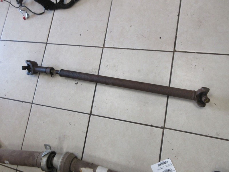 1987-1995 Jeep Wrangler YJ OEM 4 Cylinder Front Drive Shaft 52088028