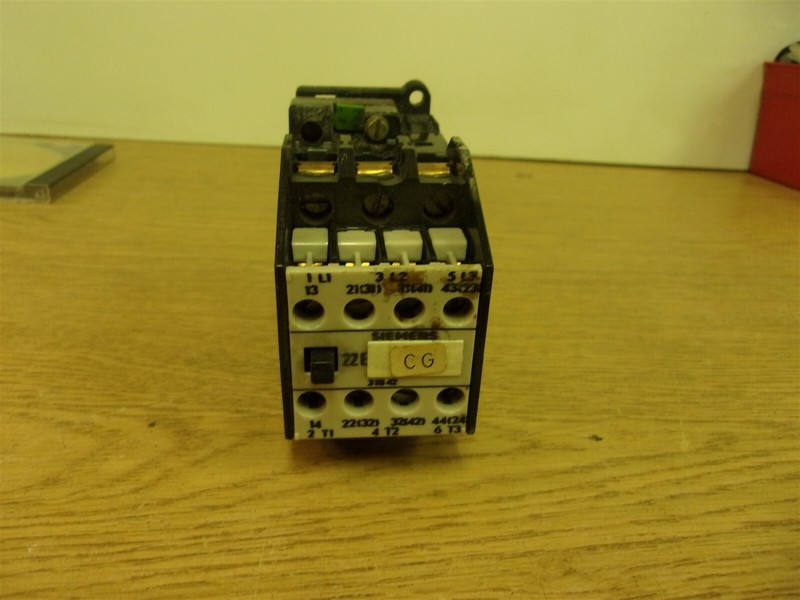Siemens 3TB4211-0A 500V 30A Contactor VDE 0660BS *FREE SHIPPING*