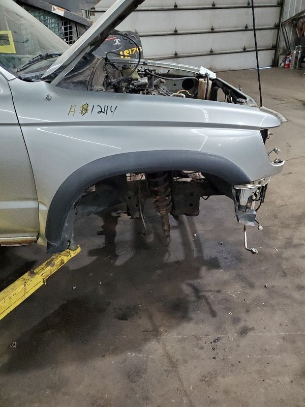 Passenger Fender With Fender Flare Small Fits 96-02 4 RUNNER 297378