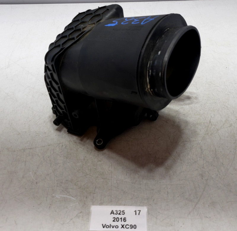 ✅ 2016-2017 OEM Volvo XC90 2.0L Front Engine Air Intake Resonator