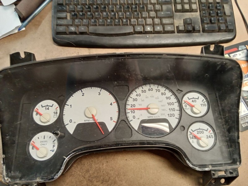Speedometer Cluster Engine MPH Fits 06 DODGE 2500 PICKUP 581211