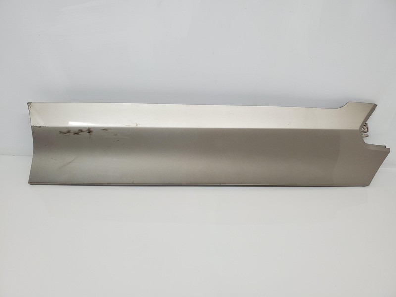 Rear Right Quarter Center Rail Cover 2015 Kia Sedona 83915-A9100 2016 - 2021 X