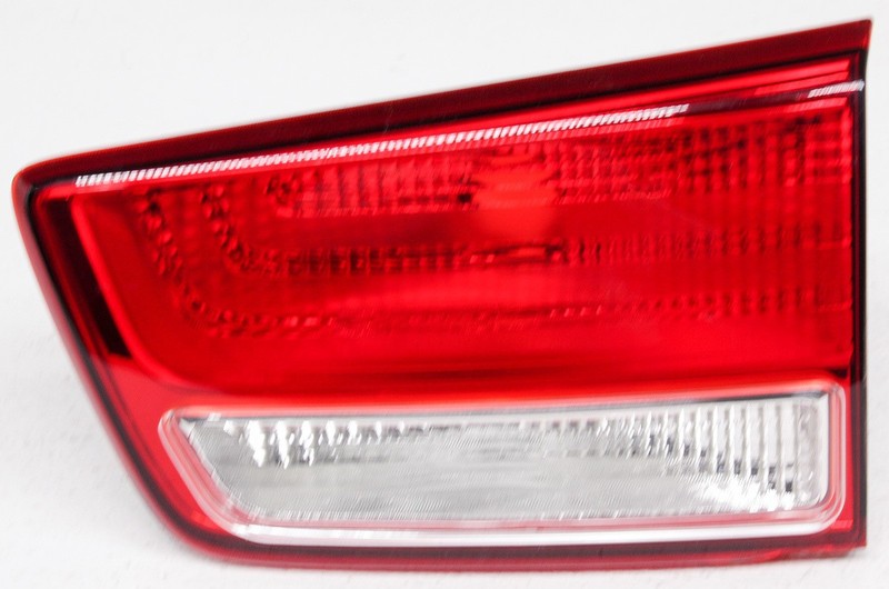 OEM Kia Sedona Inner Right Passenger Side Tail Lamp 92406-A9000 - 1 Lens Chip