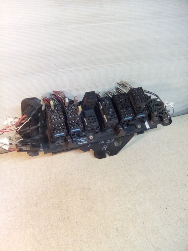2006 Mack 4MR21074M2 Fuse Block