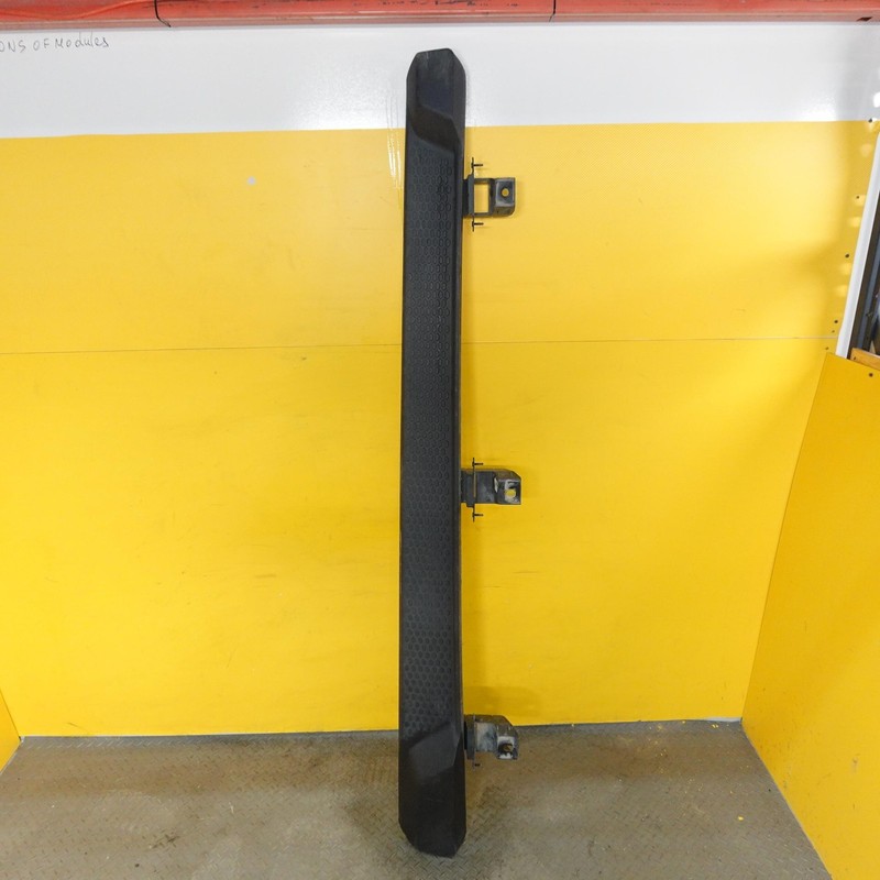 2018-2025 JEEP WRANGLER Right Side Running Board Bar Step Pad Oem 68292906af