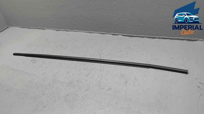2020-2025 TOYOTA COROLLA FRONT LEFT DRIVER SIDE DOOR WINDOW BELT MOLDING OEM