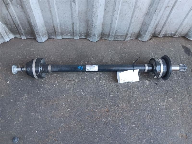 18-19 BMW G30 M550i Right Rear Axle Shaft CV Drive 33208664656