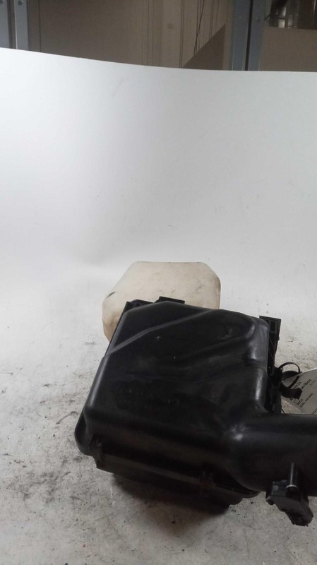 Used Air Cleaner Assembly fits: 2008 Subaru Impreza 2.5L w/o turbo Grade A