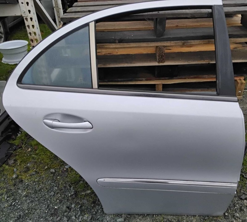 Passenger Rear Side Door 211 Type Sedan E350 Fits 03-09 MERCEDES E-CLASS 52986