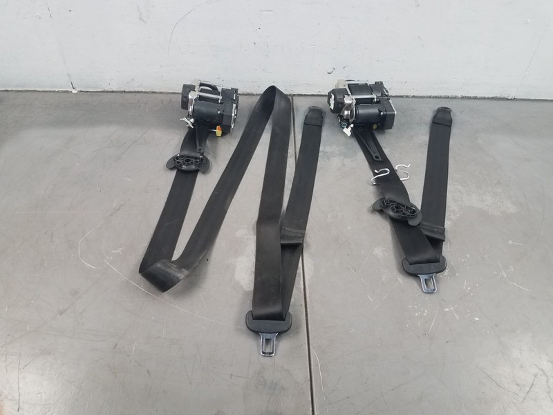 2018 Audi RS5 Quattro F5 Front Seat Belt Pair - * #4168 E3