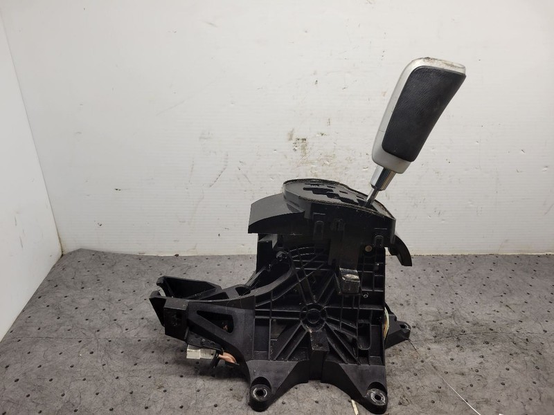 2014 SEQUOIA Automatic Transmission Shifter 1618698