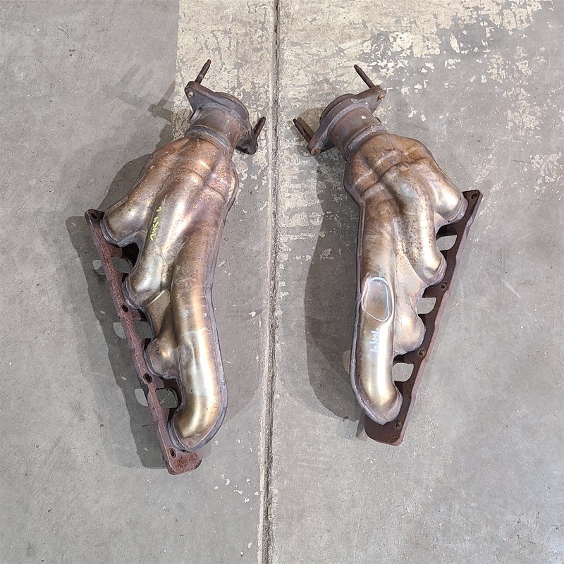 15-23 Challenger Charger SRT 392 6.4L Hemi Exhaust Manifolds Pair OEM Aa7454