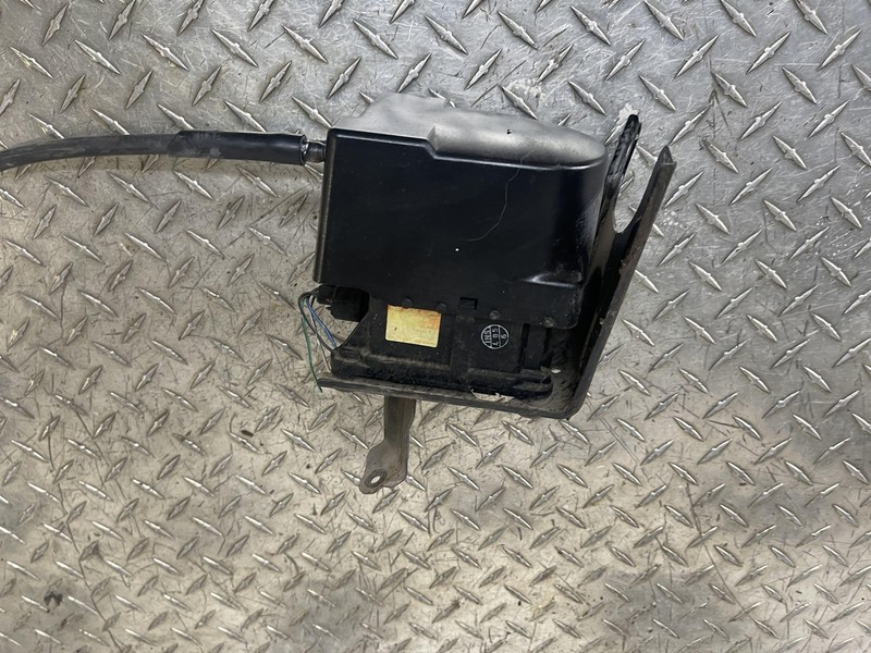 97 98 99 00 Toyota 4Runner Cruise Control Servo Assembly OEM.