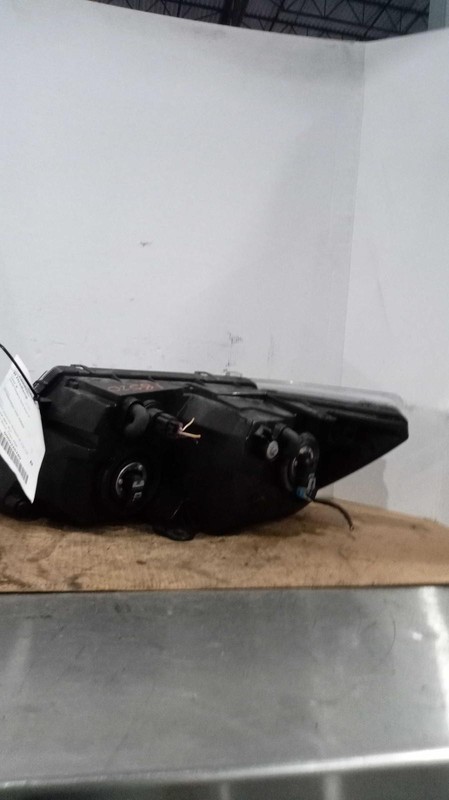 2018 Dodge Journey Right Headlight Assembly Grey Aftermarket 428717 83K Mi