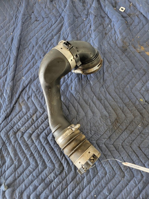 Used Oem Jaguar Engine Intercooler Outlet Hose Pipe 2017-2018 F-Pace 30T 2.0L