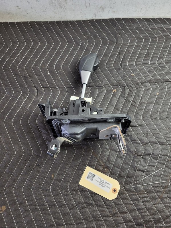 SUBARU FORESTER 2020 2.5L AWD Transmission Floor Shifter USED OEM 19-24
