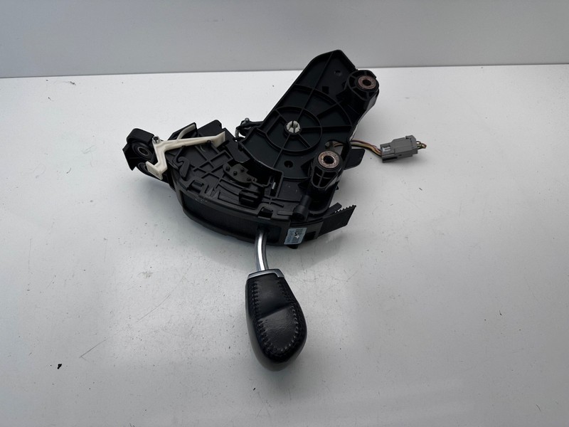 Shifter 2008-2014 Volkswagen Routan 04880419AE genuine