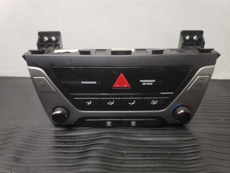 17-18 Hyundai Elantra Sedan 2.0L Manual Temp Control OEM 97250F20604X
