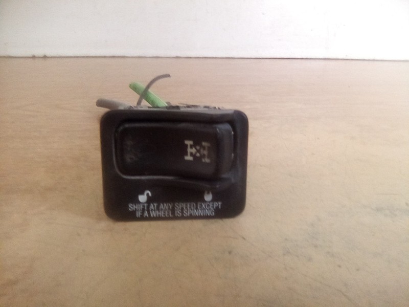 Peterbilt 3246-101 Differential Lock Switch 08-03448-001
