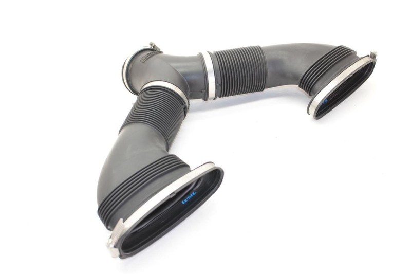 10-13 Porsche Panamera 4.8L AWD Cold Air Intake Air Duct 97011014003