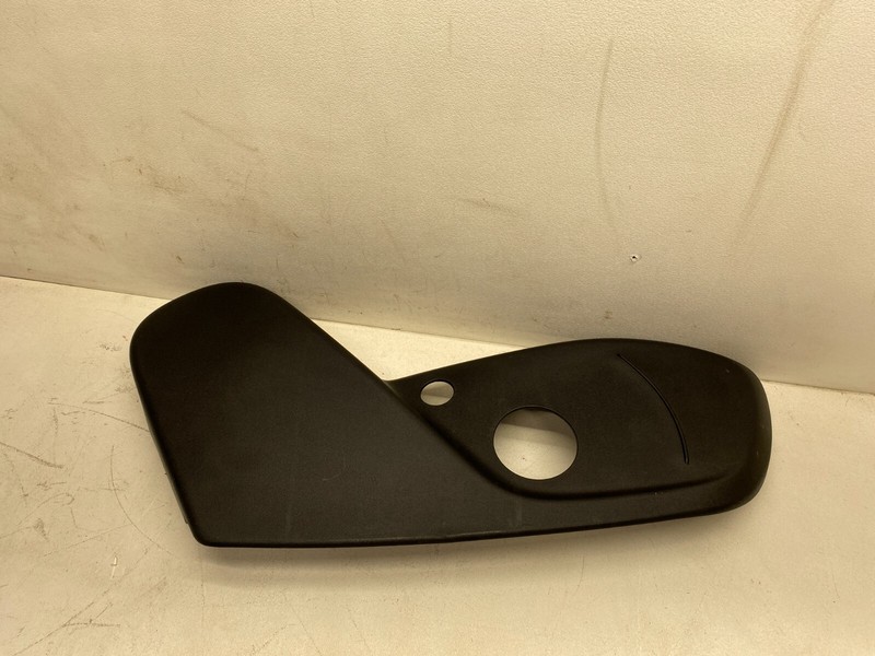 2014-2018 JEEP CHEROKEE RIGHT PASSENGER SIDE OUTER COVER TRIM MANUAL SEAT BLACK