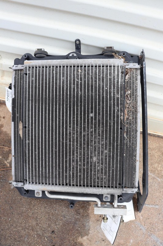 1999-2005 PORSCHE 911 CARRERA 3.6 LEFT SIDE RADIATOR COOLING FAN ASSEMBLY OEM