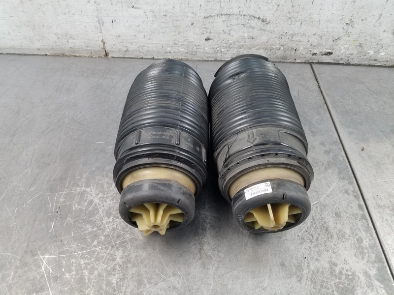 2014 Mercedes AMG E 63 S Rear Axle Air Bags #9590 Q3