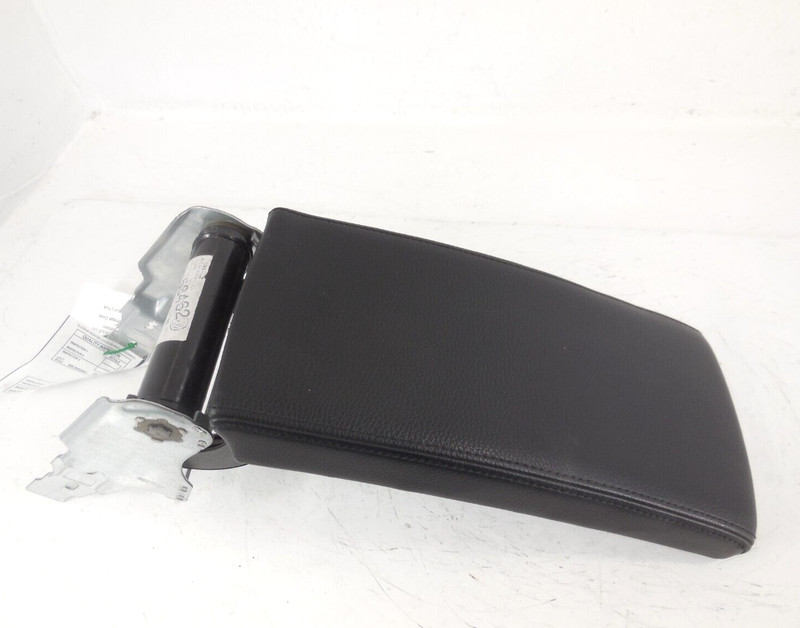 2006 06 Volkswagen Passat Center Console Arm Rest Lid OEM
