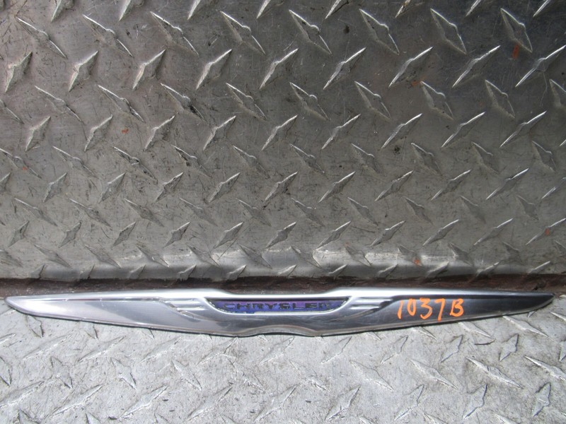 2015 CHRYSLER 200 REAR TRUNK LID EMBLEM BADGE LOGO SYMBOL WINGS