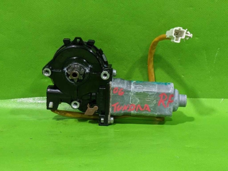 04-21 TUNDRA CREW CAB PASSENGER RIGHT FRONT WINDOW MOTOR OEM 4537-21