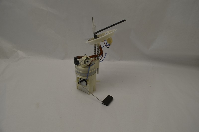 11 12 BMW X3 F25 FUEL PUMP ASSEMBLY OEM 28IX TESTED