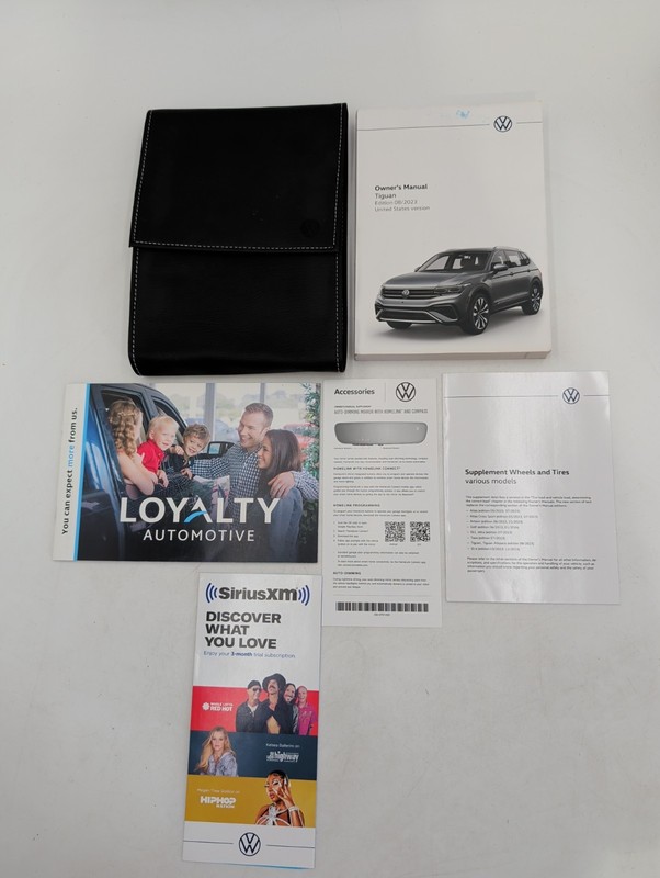 2023 Volkswagen Tiguan Owners Manual With Case
