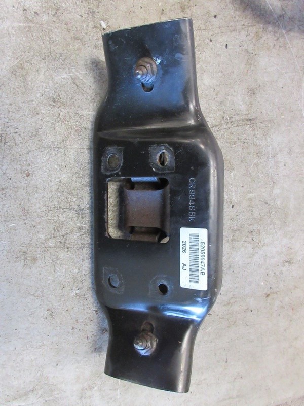 2007-2010 Jeep Wrangler JK OEM M/T Isolator Transmission Mount 52059947