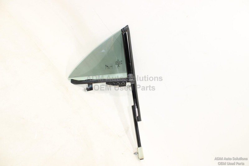 2014-2019 MERCEDES CLA250 C117 REAR LEFT DOOR QUARTER WINDOW GLASS OEM