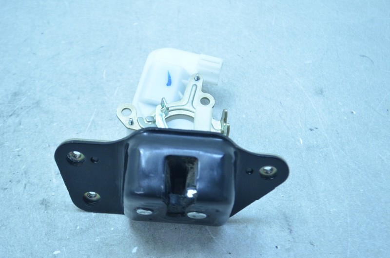 14-20 JEEP CHEROKEE REAR LIFTGATE LOCK LATCH ACTUATOR OEM