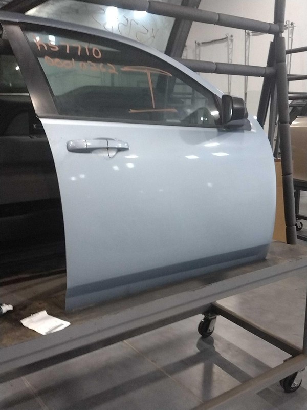 2013 Dodge Avenger Right Front Door - Used, Electric, 101k Miles, Blue