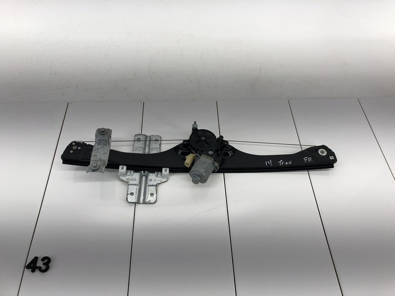 13-17 CHEVROLET TRAVERSE FRONT RIGHT SIDE DOOR WINDOW REGULATOR W/ MOTOR OEM