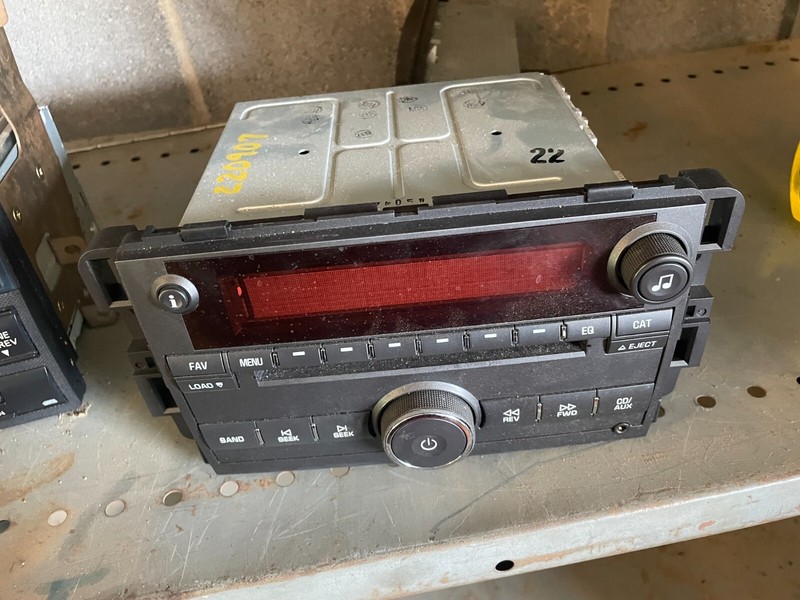 08 PONTIAC TORRENT OEM RADIO STEREO CD PLAYER 25867998