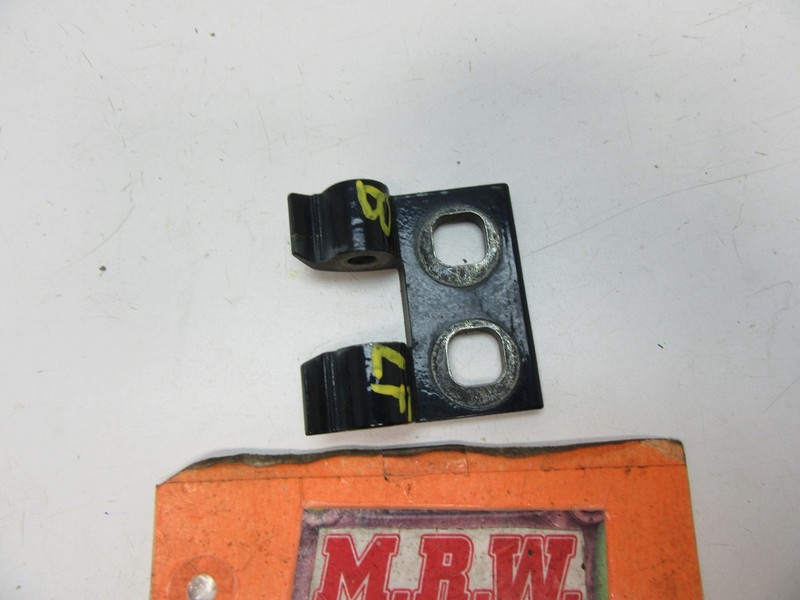 FOR BMW 325I LEFT FRONT DOOR HINGE BOTTOM LOWER DRIVER SIDE LF GOES TO DOOR SIDE