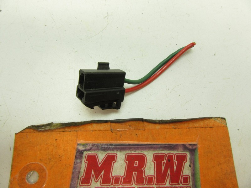 WIRE PLUG CONNECTOR PIGTAIL OFF DOOR LATCH LOCK ACTUATOR RIGHT LEFT SWITCH